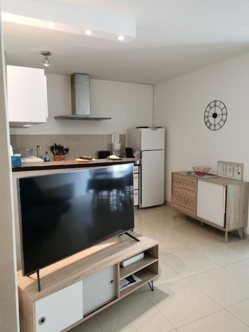 Appartement La Tranquillite, 2Mn A Pieds Mer เฟรฌูส ภายนอก รูปภาพ